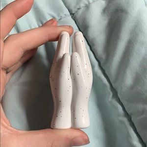 Hands praying mini statue